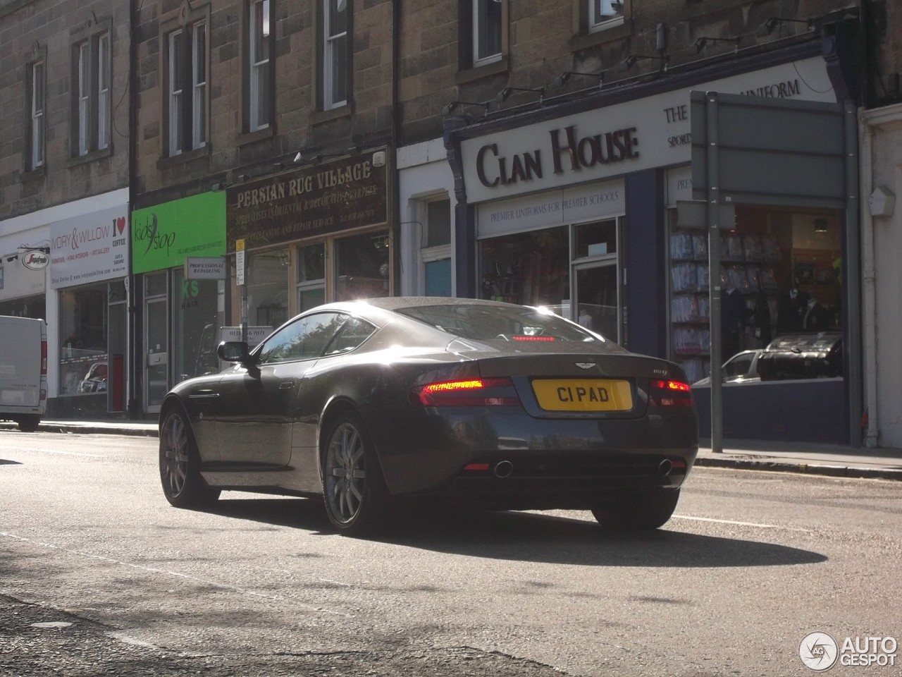 Aston Martin DB9