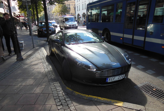 Aston Martin DB9