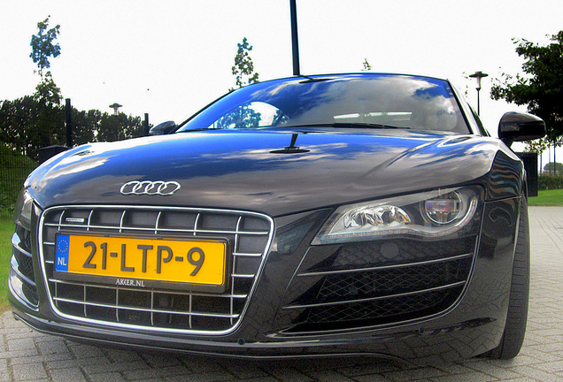 Audi R8 V10