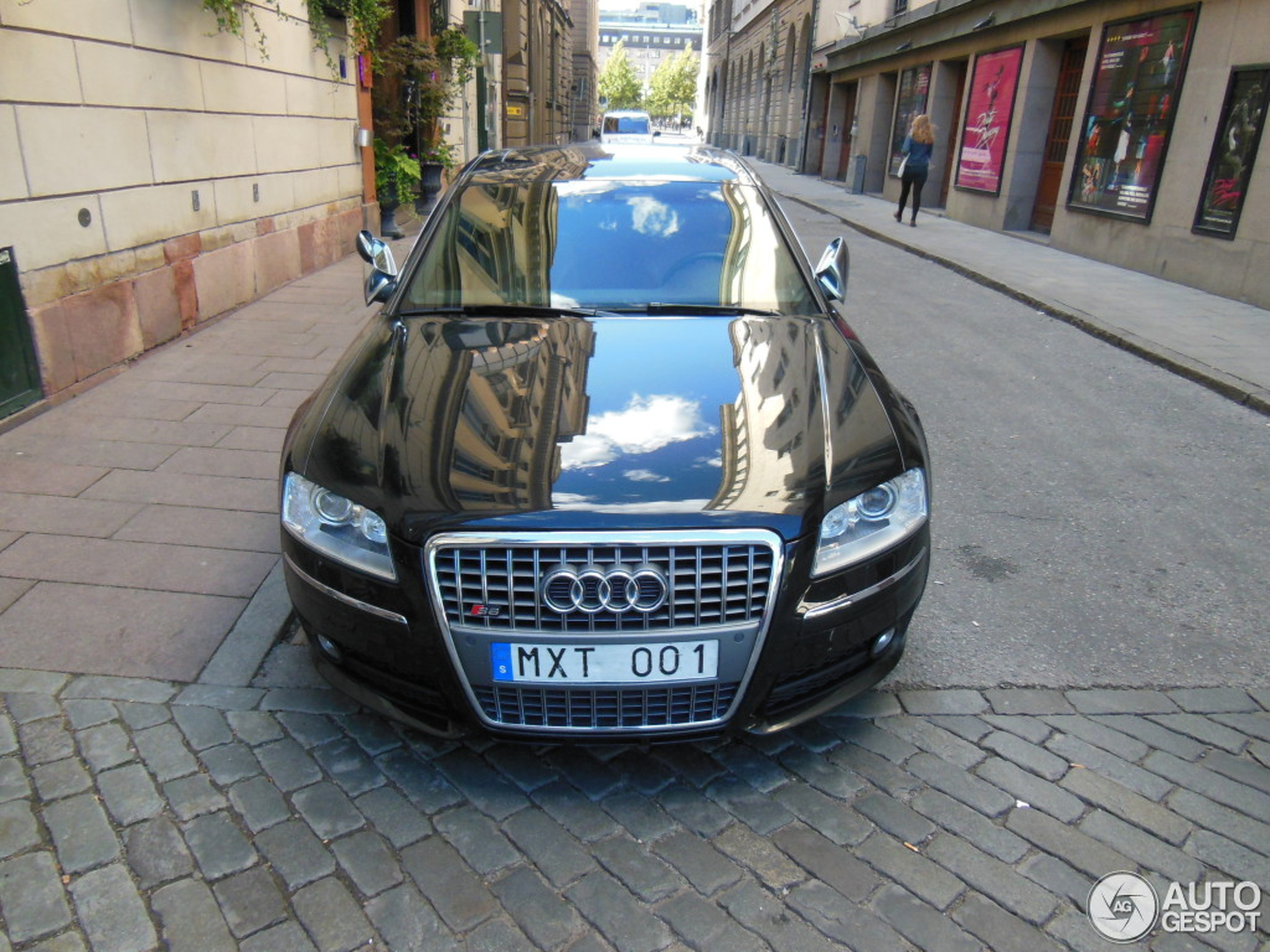 Audi S8 D3