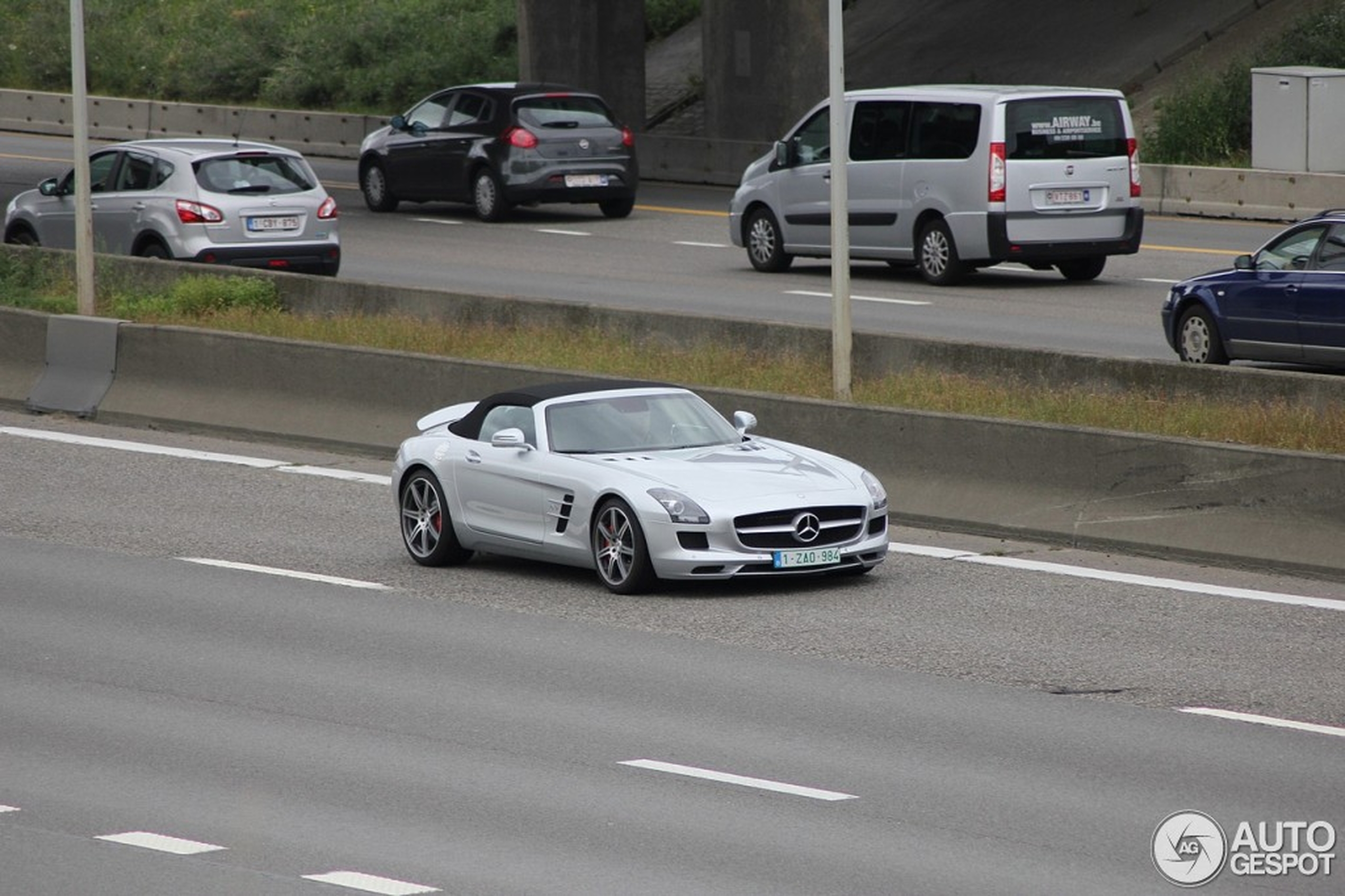 Mercedes-benz Sls Amg Roadster - 19 September 2012 - Autogespot