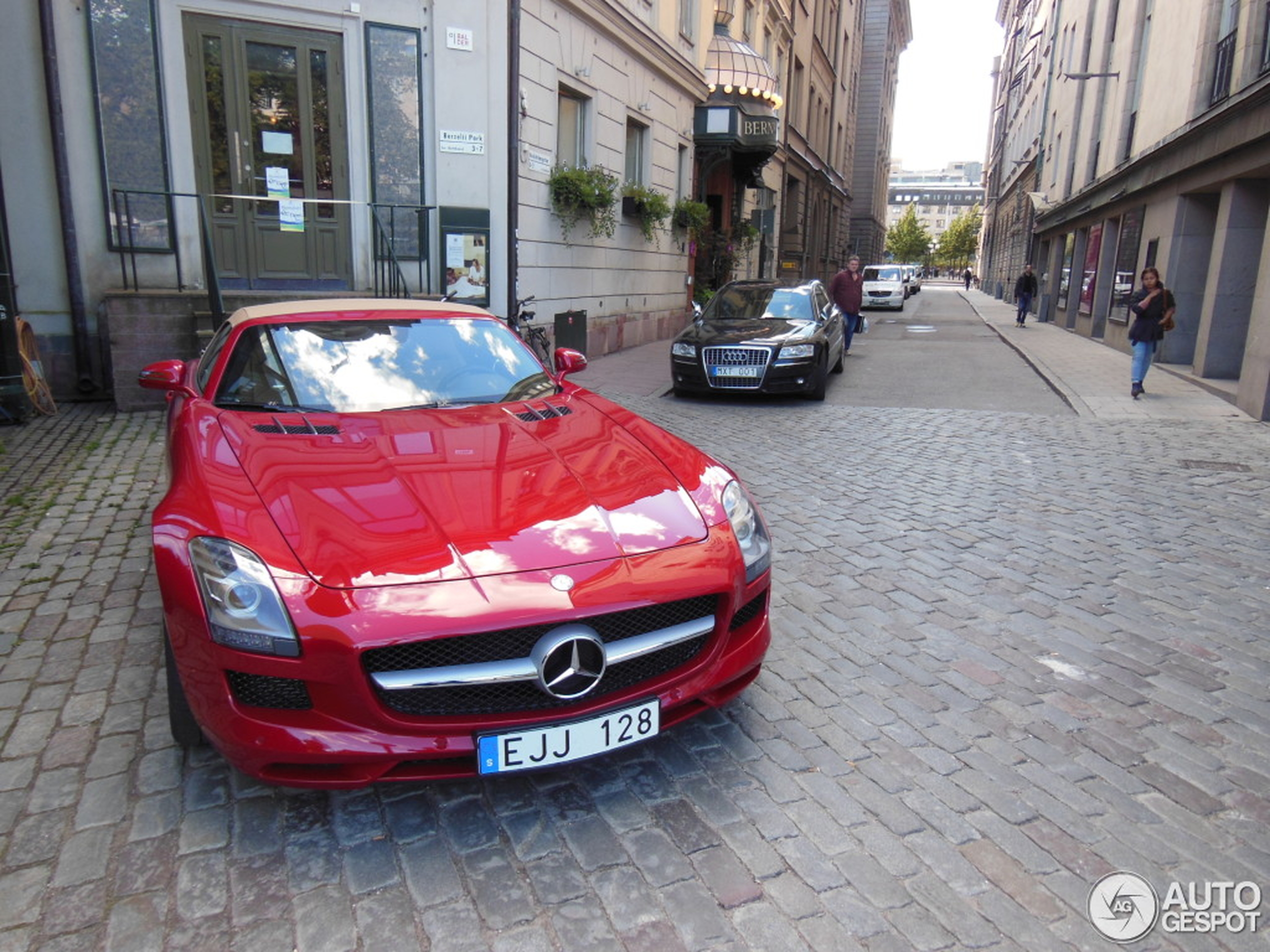 Mercedes-Benz SLS AMG Roadster