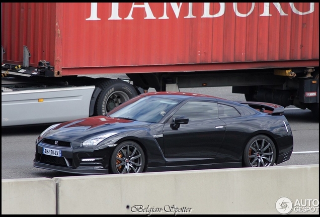 Nissan GT-R 2011