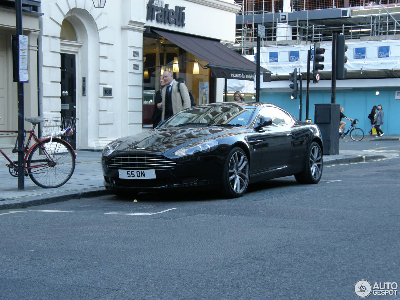 Aston Martin DB9