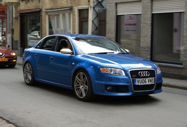 Audi RS4 Sedan