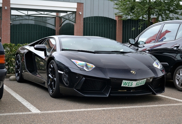 Lamborghini Aventador LP700-4