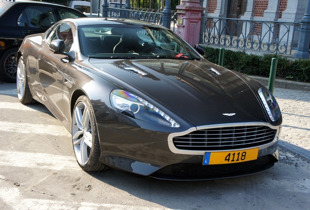 Aston Martin Virage 2011