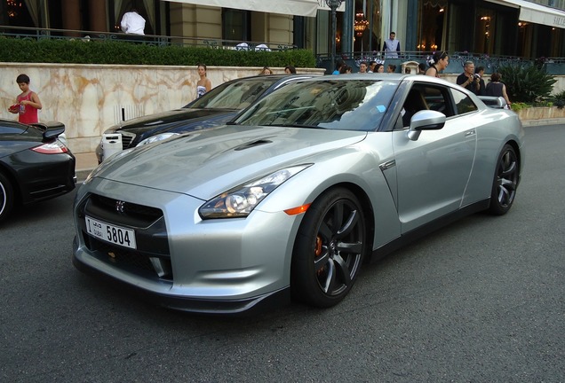 Nissan GT-R