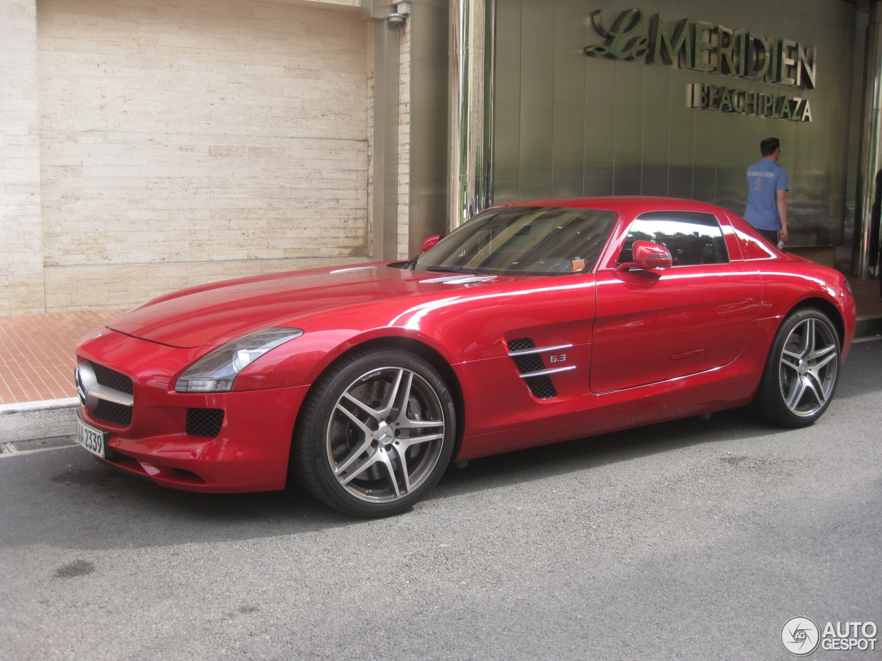 Mercedes-Benz SLS AMG