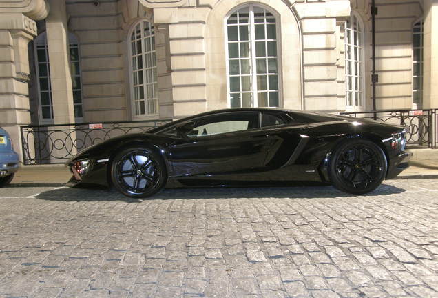 Lamborghini Aventador LP700-4