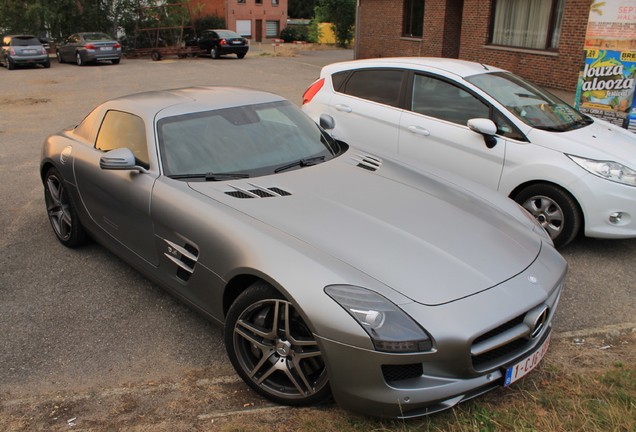 Mercedes-Benz SLS AMG