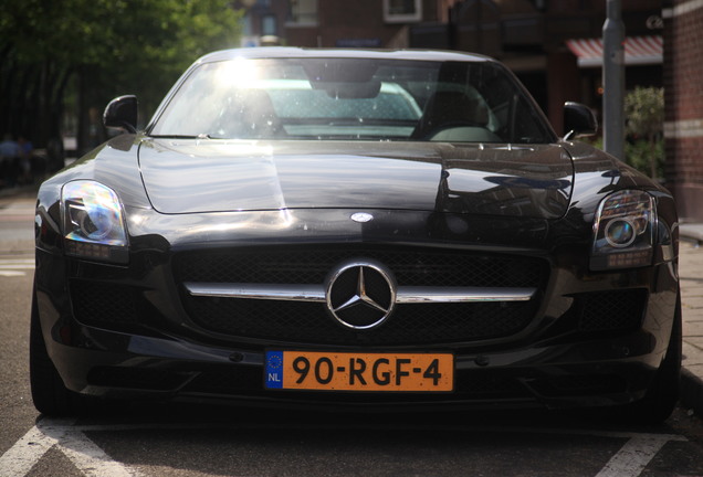 Mercedes-Benz SLS AMG