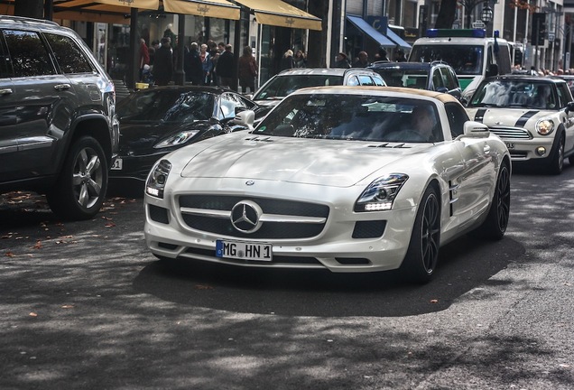 Mercedes-Benz SLS AMG Roadster