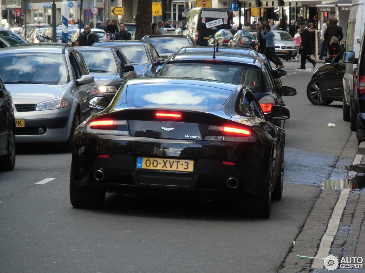 Aston Martin V8 Vantage S