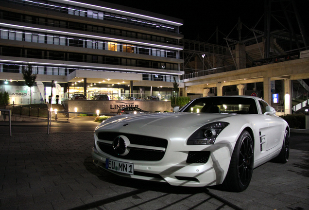 Mercedes-Benz SLS AMG