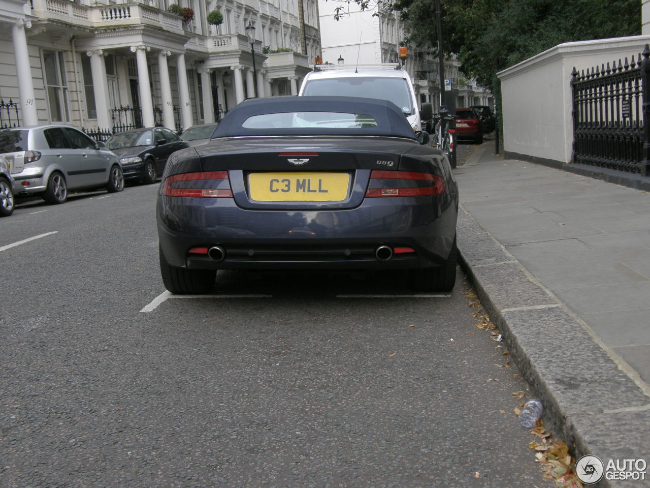 Aston Martin DB9 Volante