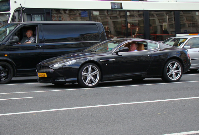 Aston Martin DB9