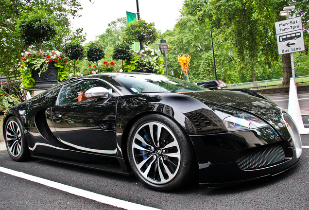 Bugatti Veyron 16.4 Sang Noir