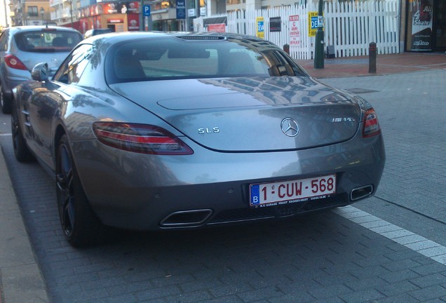 Mercedes-Benz SLS AMG