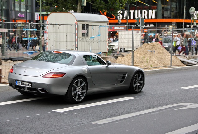 Mercedes-Benz SLS AMG