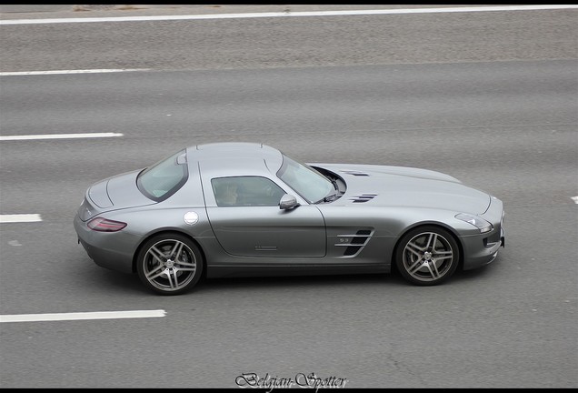 Mercedes-Benz SLS AMG