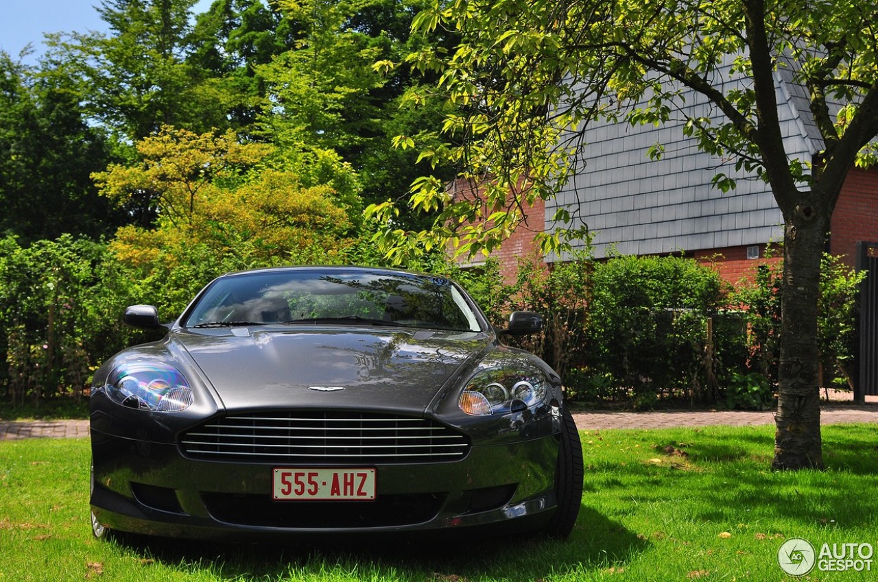 Aston Martin DB9