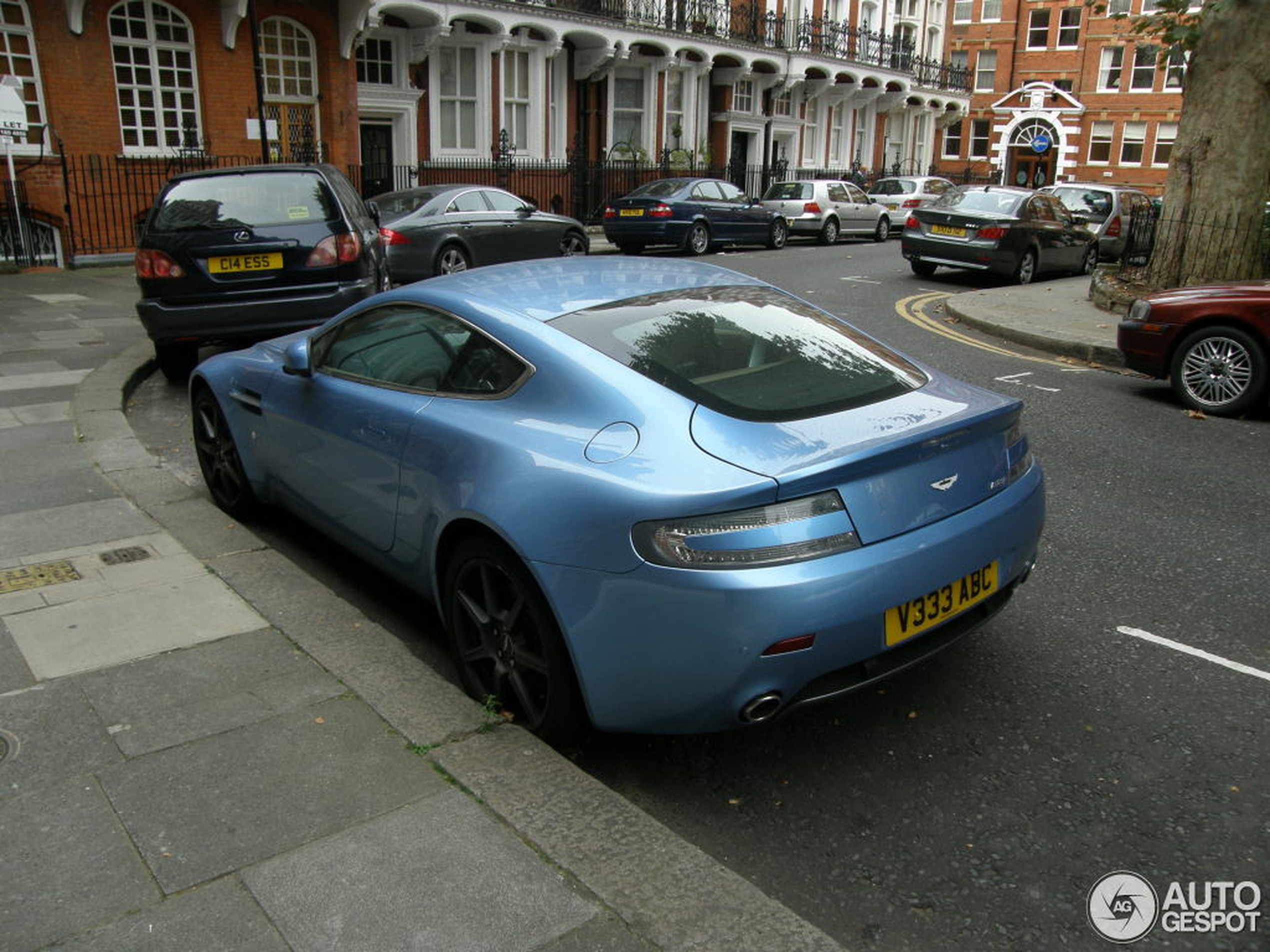 Aston Martin V8 Vantage