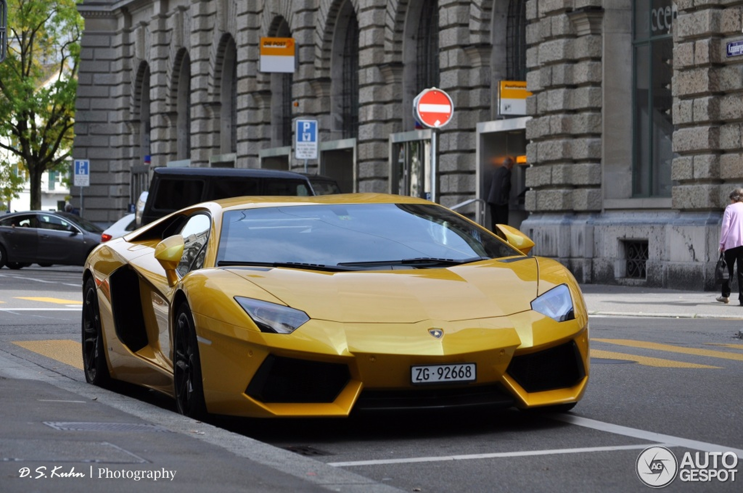 Lamborghini Aventador LP700-4