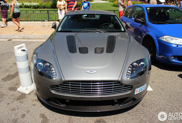 Aston Martin V12 Vantage