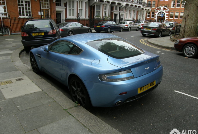 Aston Martin V8 Vantage