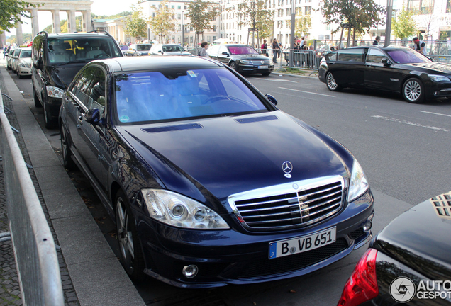 Mercedes-Benz S 65 AMG V221