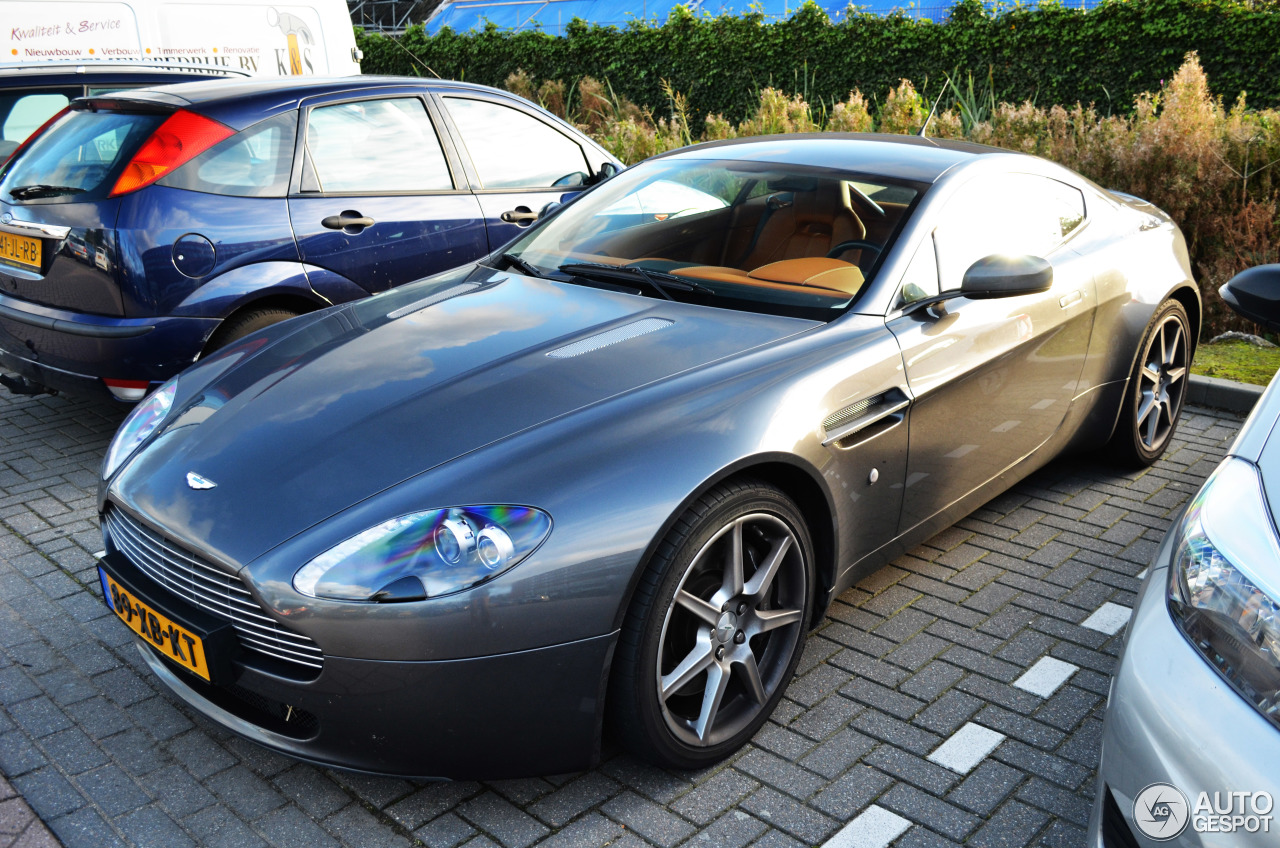 Aston Martin V8 Vantage