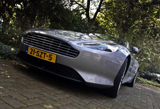 Aston Martin Virage 2011