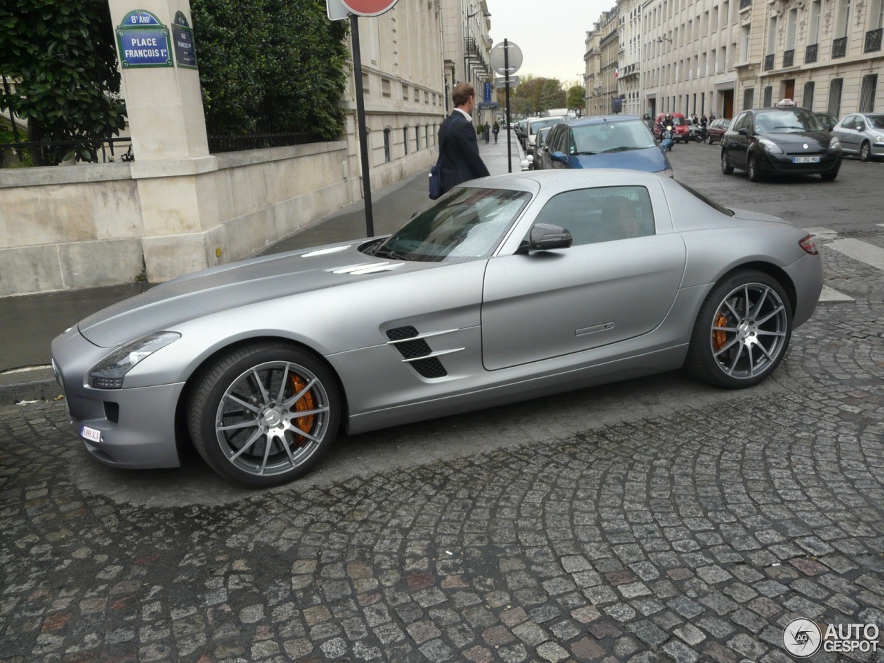 Mercedes-Benz SLS AMG