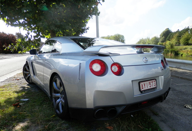 Nissan GT-R