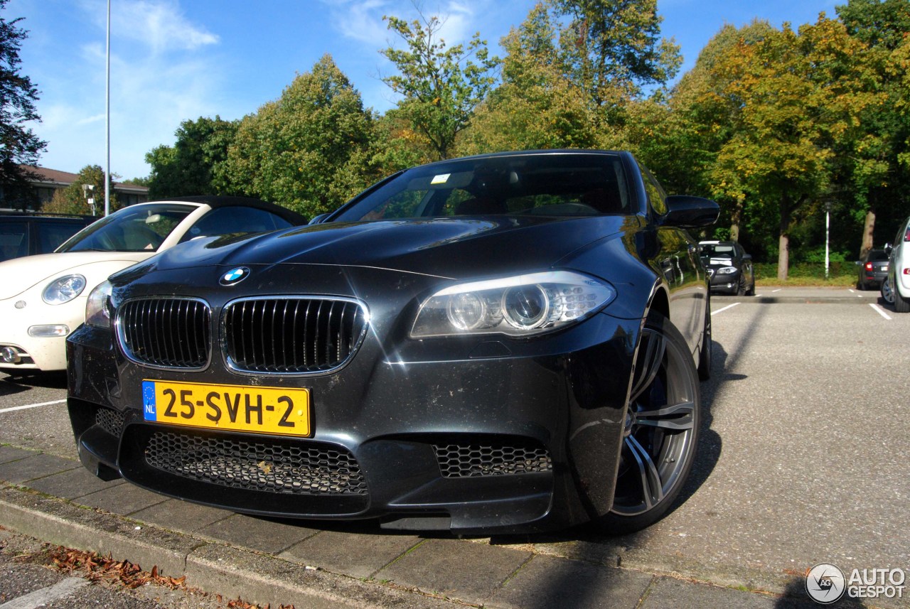 BMW M5 F10 2011