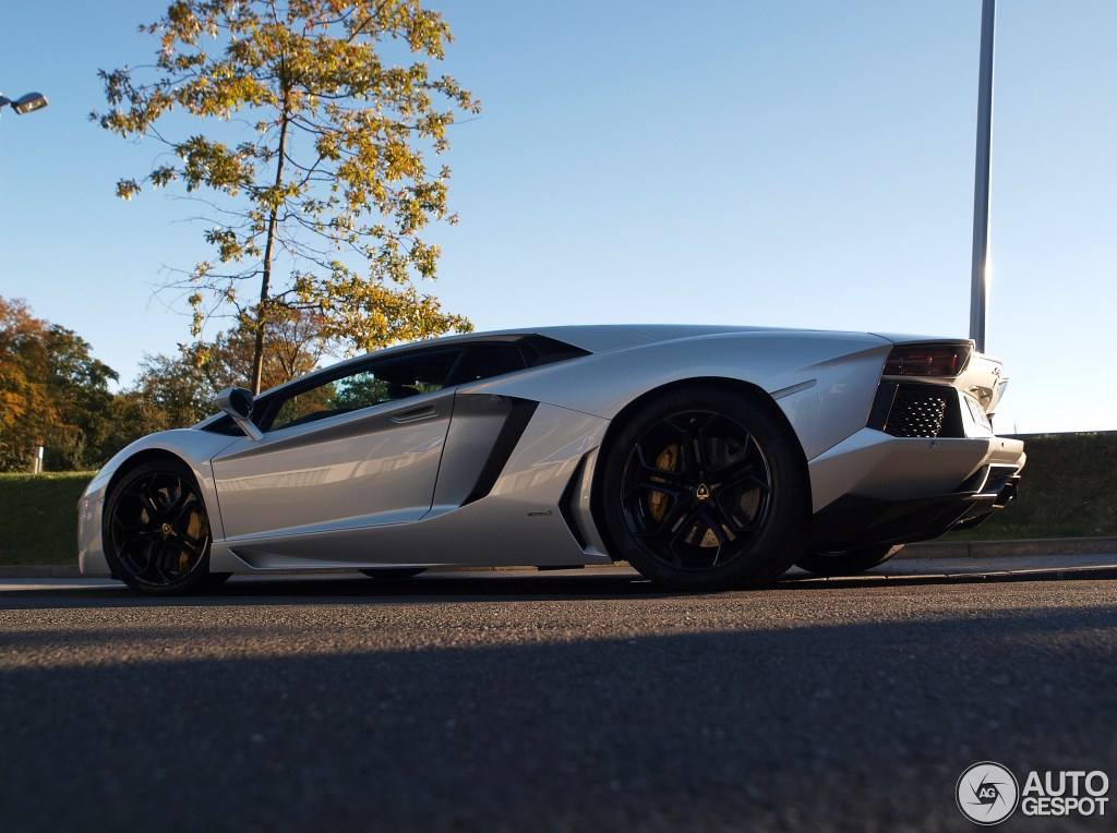 Lamborghini Aventador LP700-4