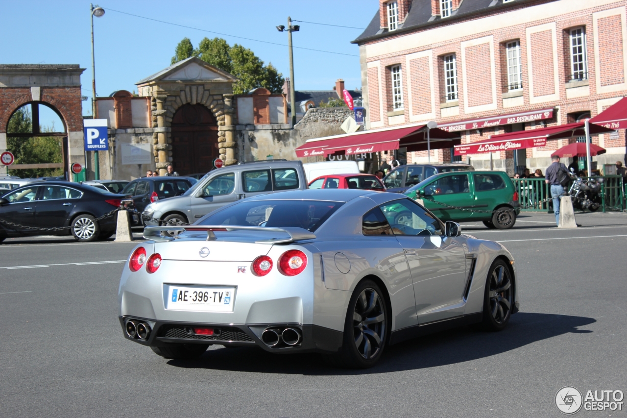 Nissan GT-R