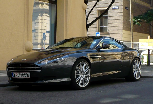 Aston Martin DB9