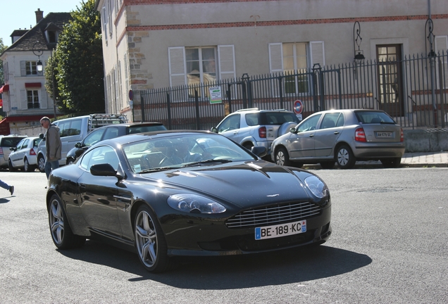 Aston Martin DB9