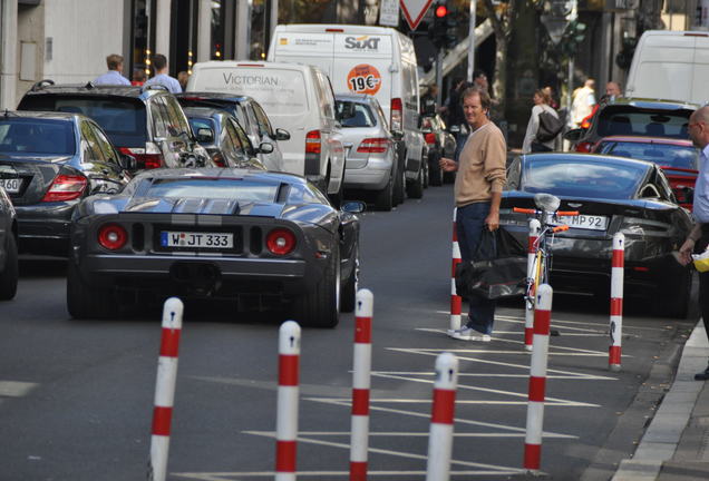 Aston Martin Virage 2011