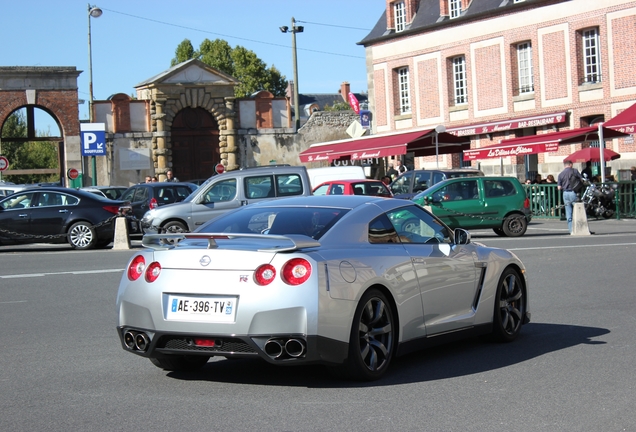 Nissan GT-R