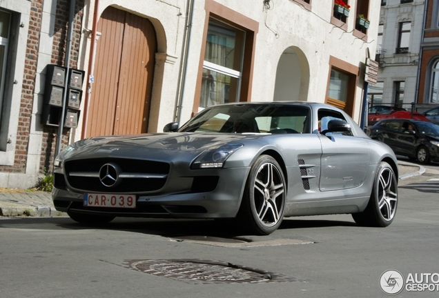 Mercedes-Benz SLS AMG