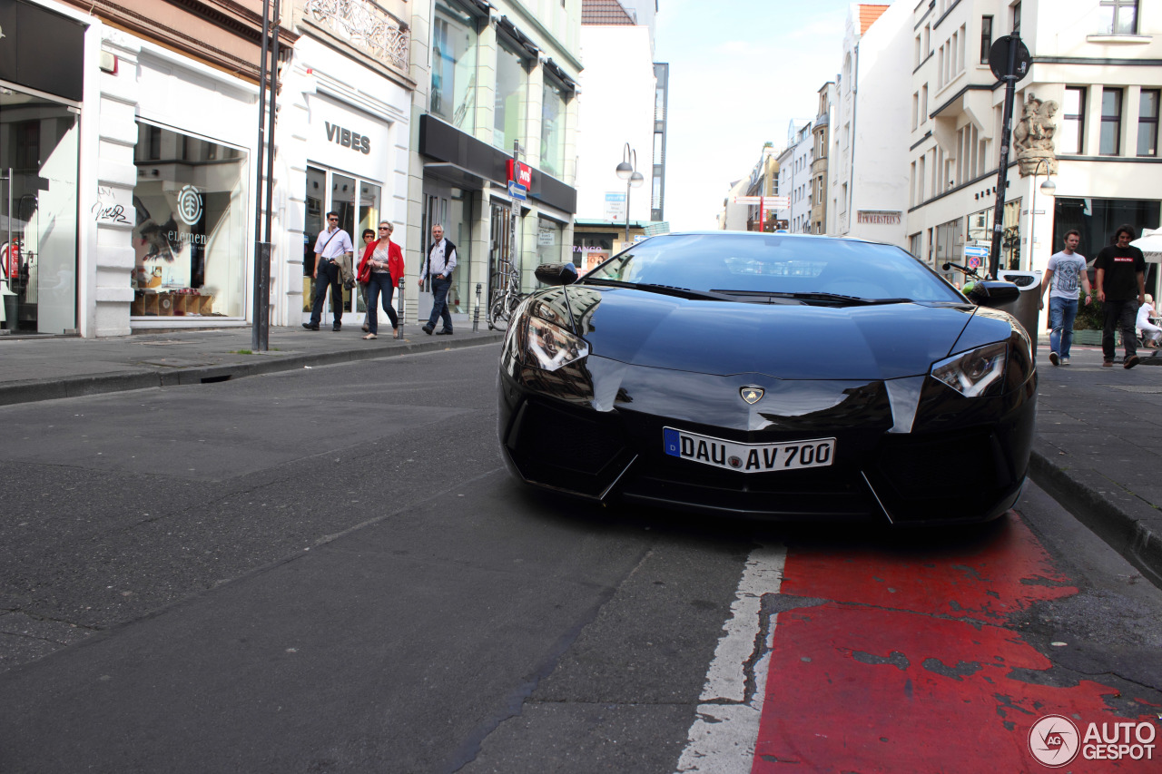 Lamborghini Aventador LP700-4