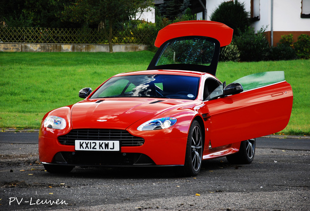 Aston Martin V8 Vantage S