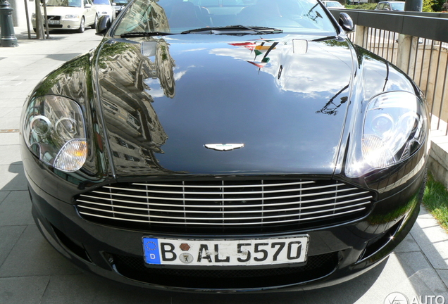 Aston Martin DB9 Volante