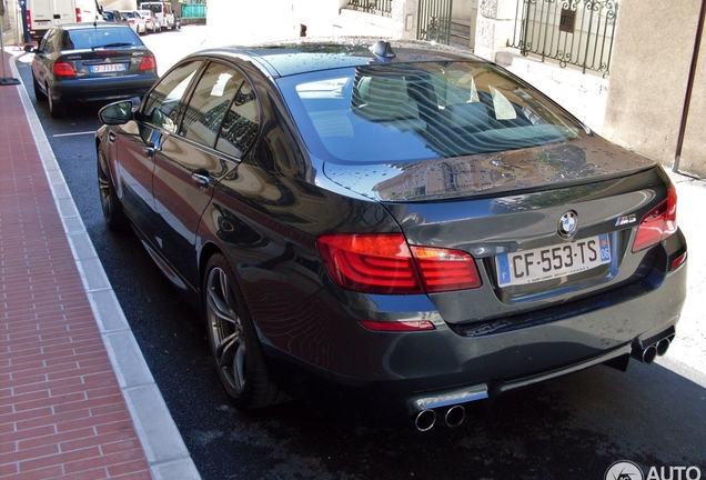 BMW M5 F10 2011