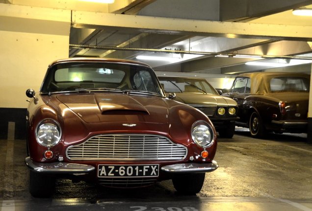 Aston Martin DB6 MKI