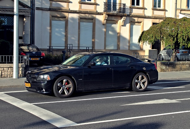 Dodge Charger SRT-8