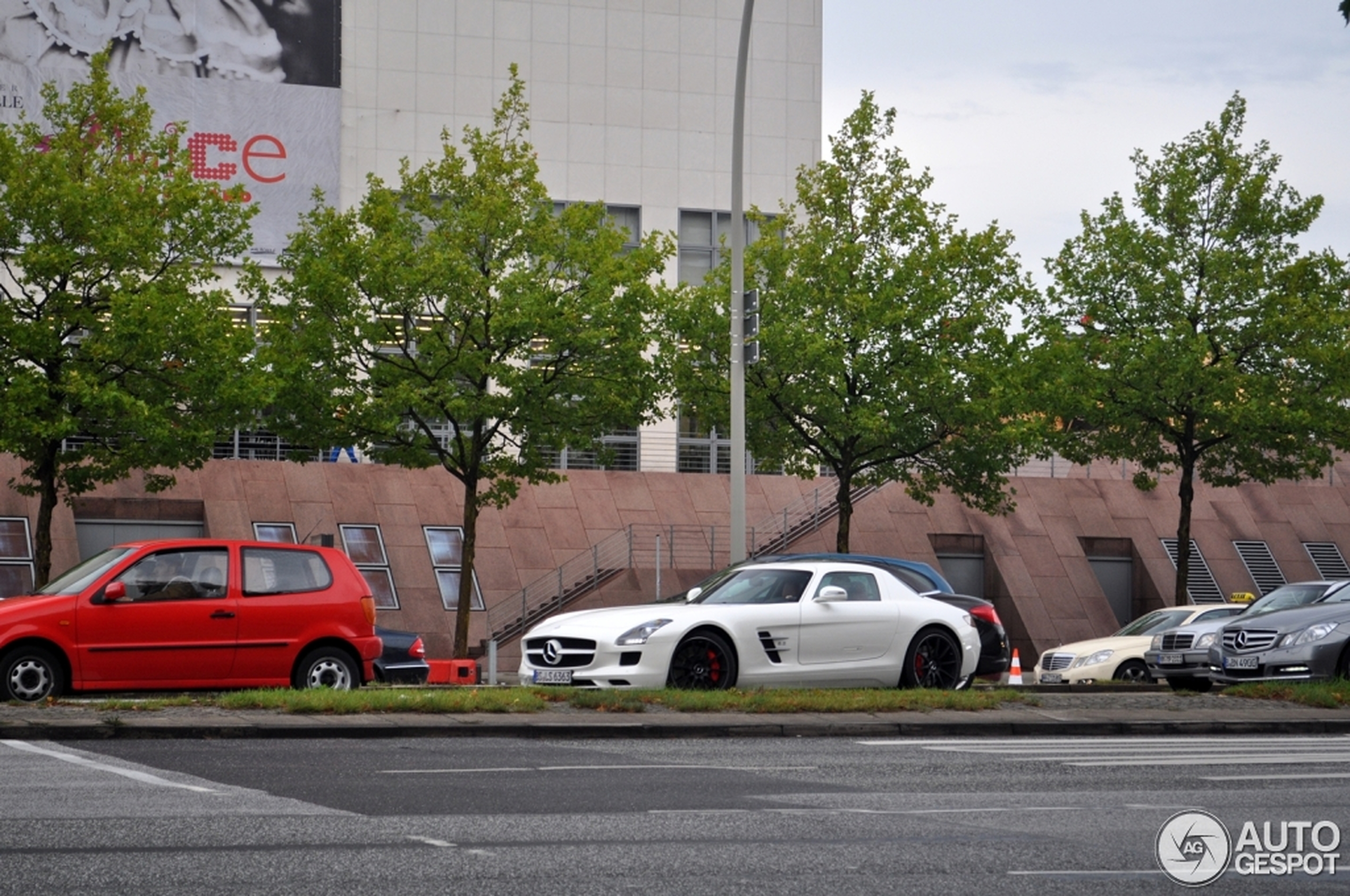 Mercedes-Benz SLS AMG